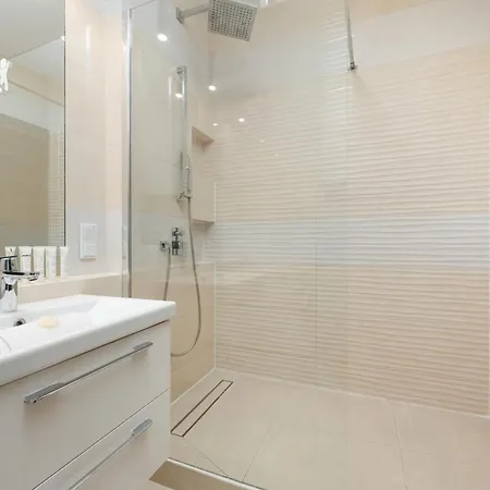 Апартаменты Atal Tower By Renters